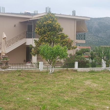 Διαμέρισμα Μεντησ Igoumenitsa Esterno foto