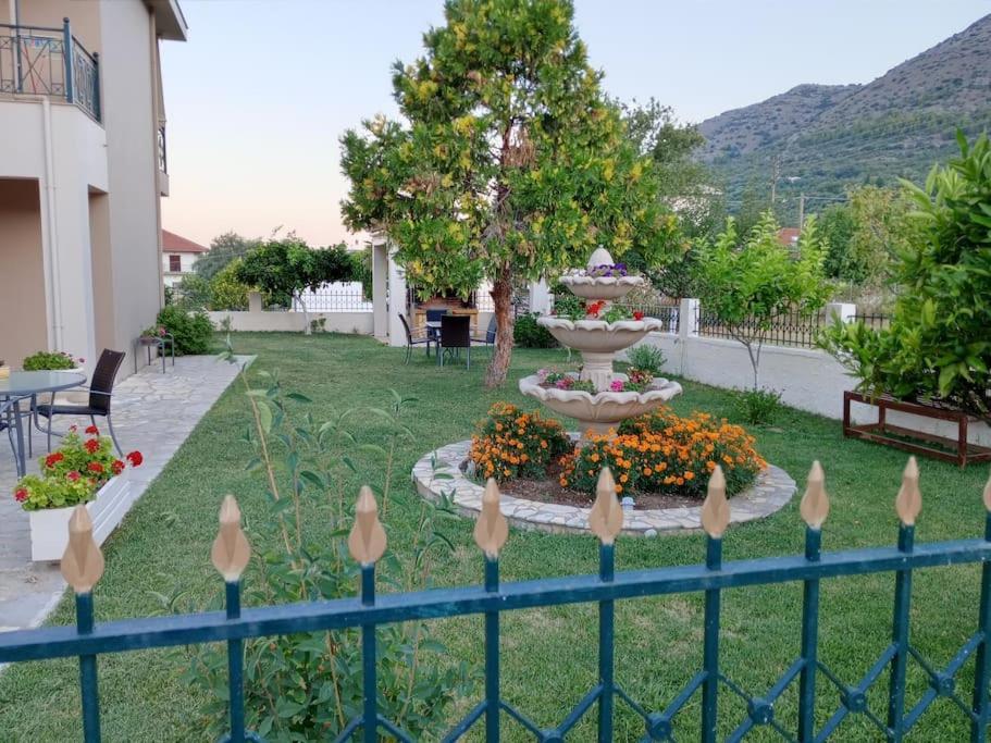 Διαμέρισμα Μεντησ Igoumenitsa Esterno foto