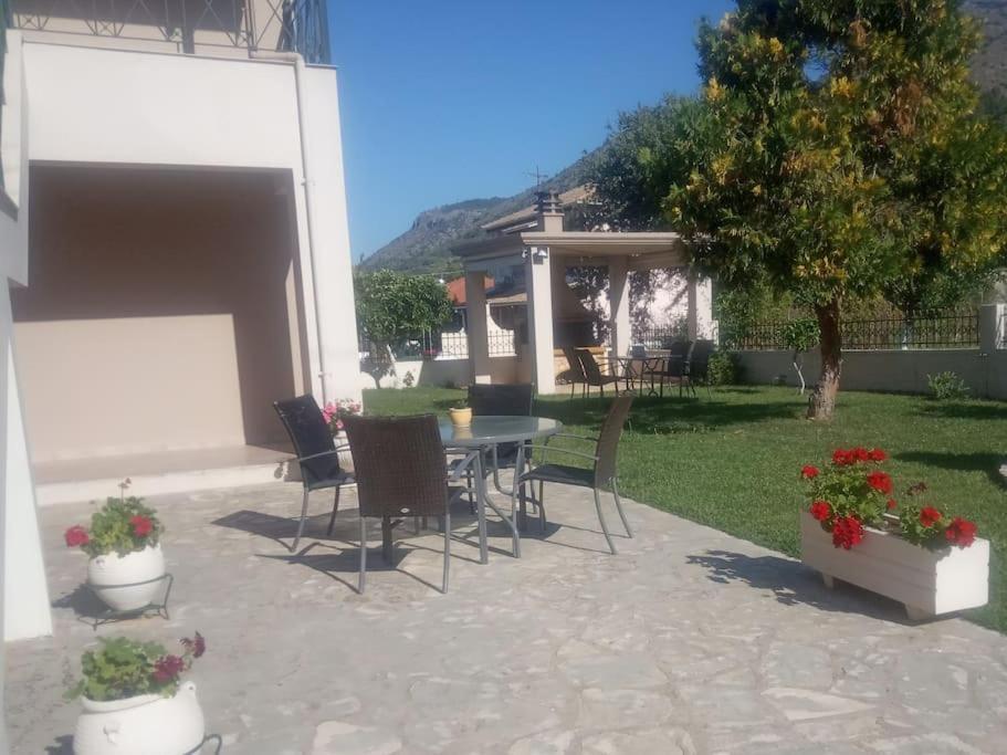 Διαμέρισμα Μεντησ Igoumenitsa Esterno foto